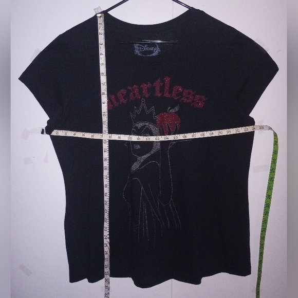 Disney Heartless Queen Snow White Poison Apple tshirts XL Beaded Charm Earrings - Picture 7 of 11